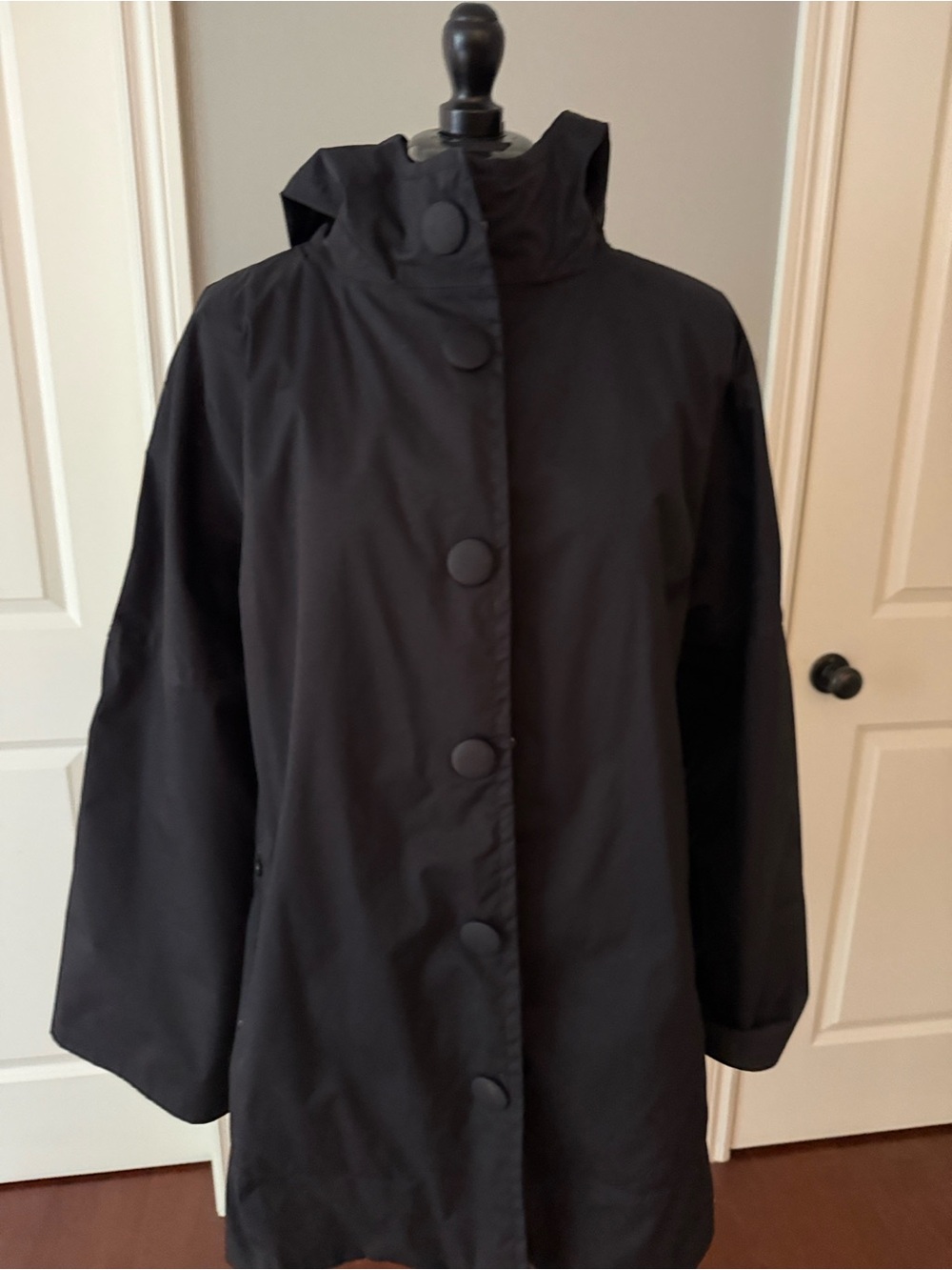 Lululemon Athletics Women's Raincoat Jacket- Black size large